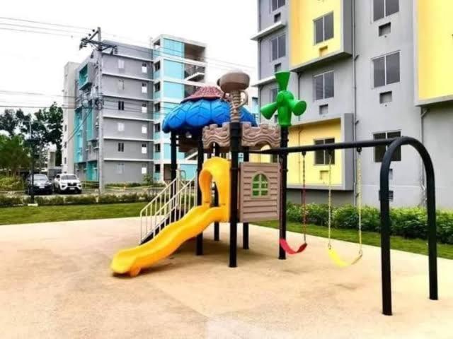 8 Spatial Condominium 达沃 外观 照片